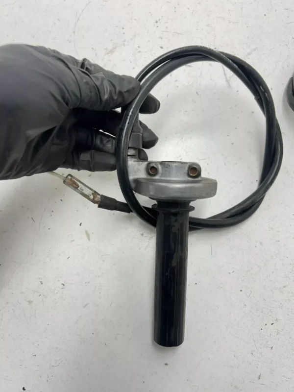01 2001 Yamaha Raptor 660 R AFTERMARKET Throttle Choke Lever Perch Cable Mount