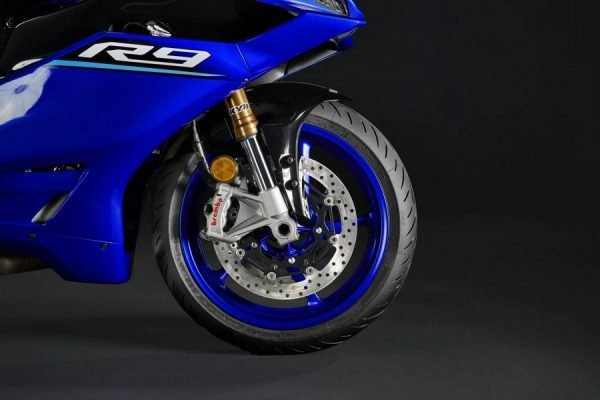 004a_l 2027 Yamaha YZF-R9