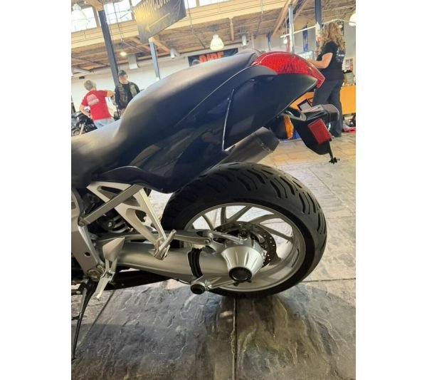 10af_l 2005 BMW Motorrad K 1200 S