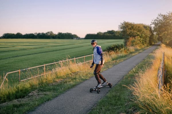 1_9bc7859c-4206-4d18-bca4-f28213334d1d Exway Atlas Pro 4WD Electric Skateboard