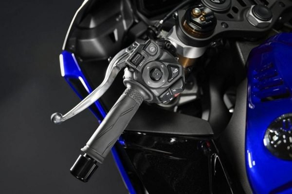 31a2_l 2027 Yamaha YZF-R9