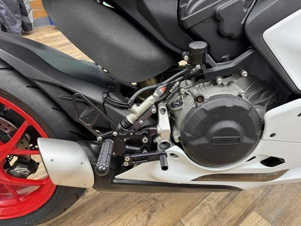 2023 Ducati Panigale V2 White Rosso Livery