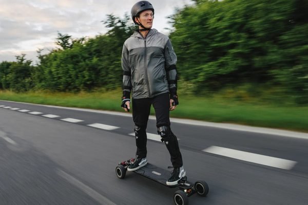 3_4945ca28-48e1-418e-8523-6a95dd34ad2b Exway Atlas Pro 4WD Electric Skateboard