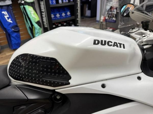 2023 Ducati Panigale V2 White Rosso Livery