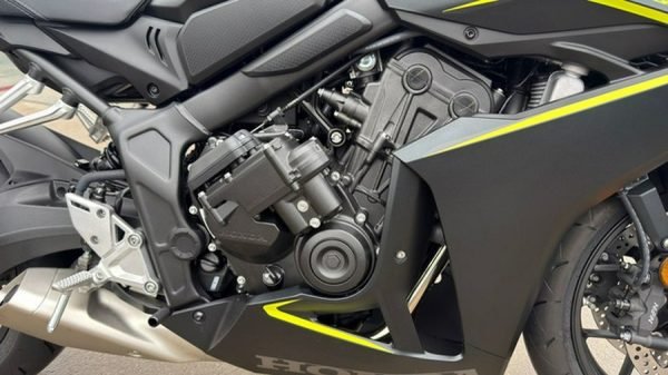 66f1_l 2026 Honda CBR650R Eclutch