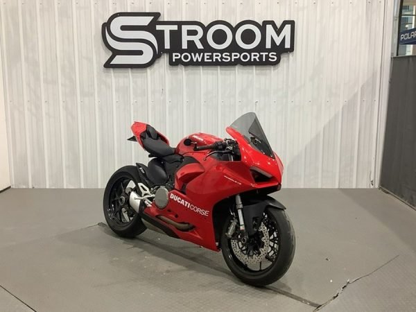 6de6_l 2024 Ducati Panigale V2