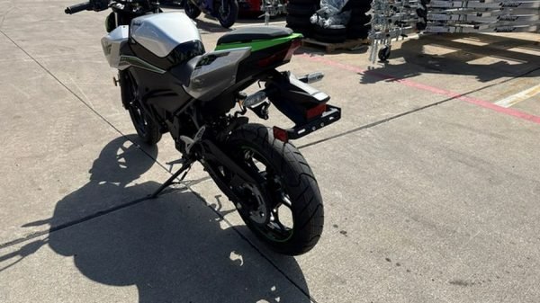 2024 Kawasaki Z e-1 ABS