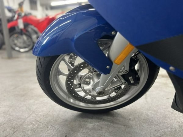 8952_l 2005 BMW K 1200 S
