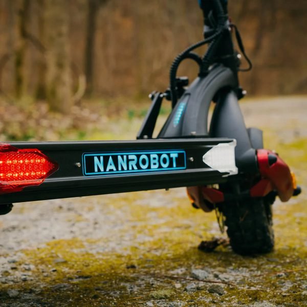 LS7_72VSIDELIGHT NANROBOT LS7+ 72V/32Ah 6000W Electric Scooter