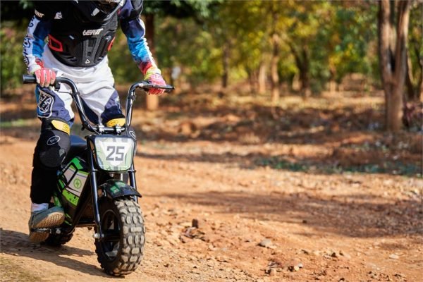 MT-MiniBike-24v-250w_Black_11 MotoTec 24V/9Ah 250W Electric Mini Bike