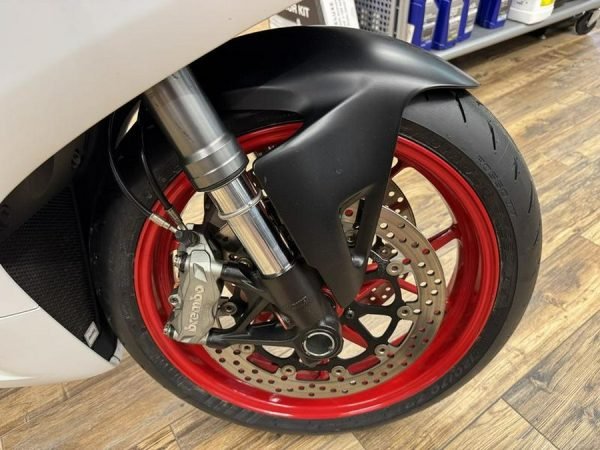2023 Ducati Panigale V2 White Rosso Livery
