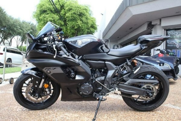 2025 Yamaha YZF-R7