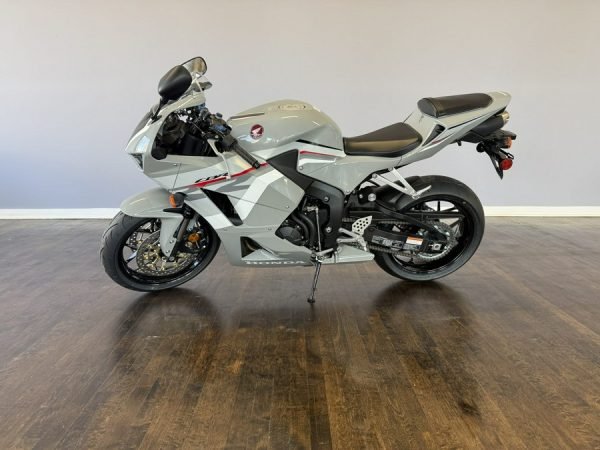 e19b_l 2026 Honda CBR600RR