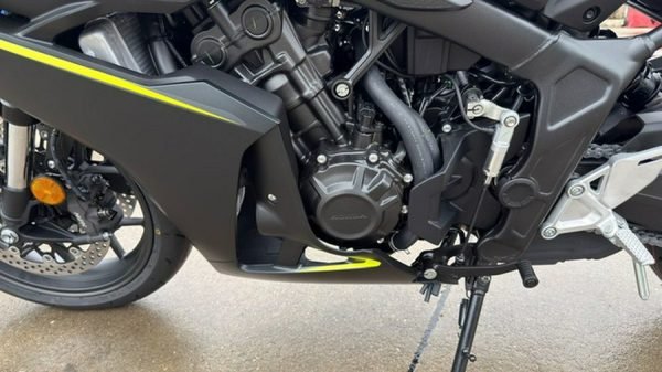 e244_l 2026 Honda CBR650R Eclutch