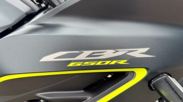 e6be_l 2026 Honda CBR650R Eclutch