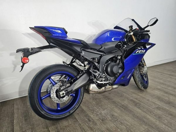 2027 Yamaha Yzf R9