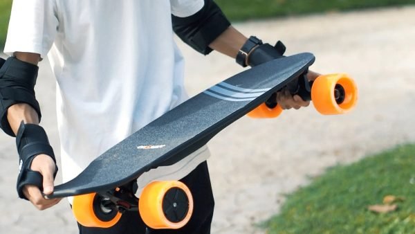 enSkate R3 MINI 36V/2.5Ah 900W Electric Skateboard