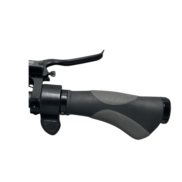 f2-pro-max-handlebar-right-detail_f3798c27-e514-485a-bc7f-aa062e04f3e0 Freego Shotgun F2 Pro Max 60V/18Ah 2000W Electric Bike