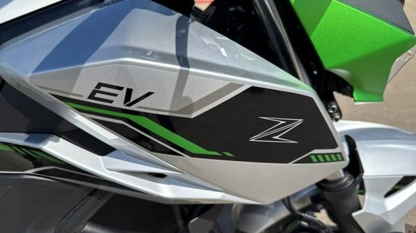 2024 Kawasaki Z e-1 ABS
