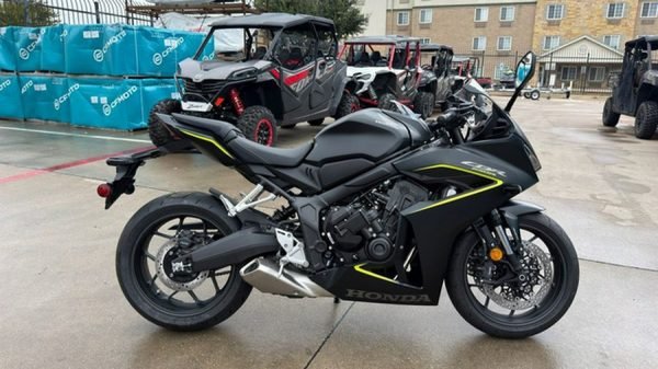 fce2_l 2026 Honda CBR650R Eclutch