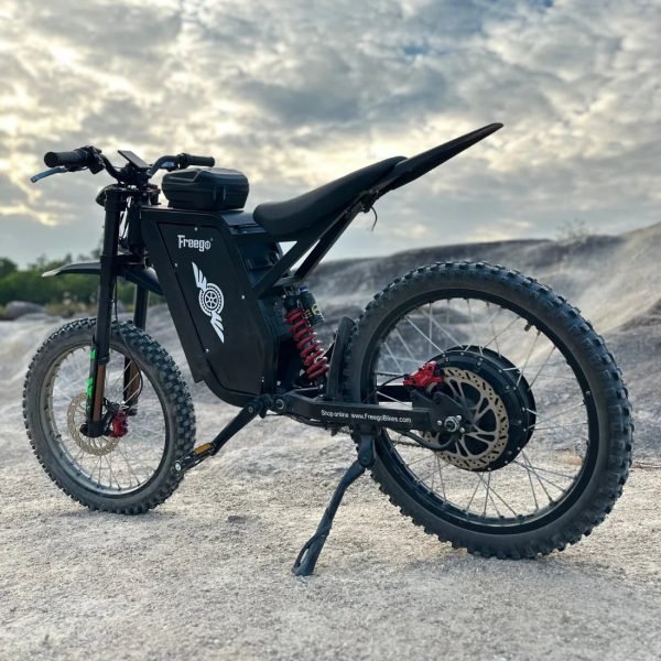 freego-x3-electric-dirt-bike-rocky-sky-backdrop Freego X3 / X3 Pro 72V 40Ah/50Ah 8000W Off-Road Electric Dirt Bike