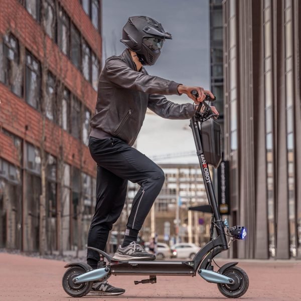 nanrobotlightningphoto5_4100x_304d3ac7-959e-4bb1-b71f-ffdb706d94aa NANROBOT Lightning 2.0 48V/18Ah 1600W Electric Scooter