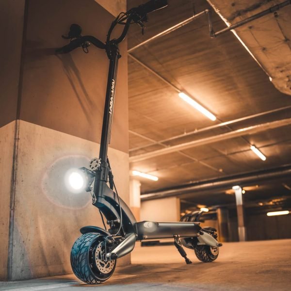 nanrobotlightningphoto_4100x_6a0879b9-41a0-41ef-8fbe-717c643c4b61 NANROBOT Lightning 2.0 48V/18Ah 1600W Electric Scooter